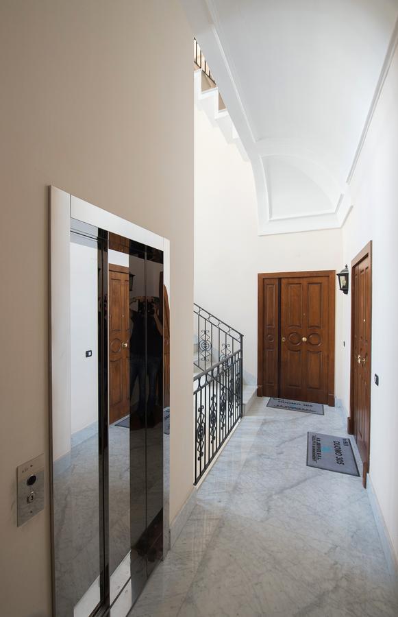 Duomo Regina Apartments Naples Exterior photo